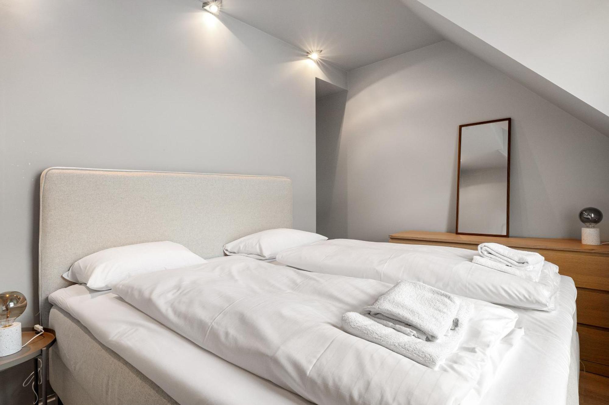 Homerentals L 120Sqm Mid-Central - King Beds - 500Mbps Wi-Fi Bergen Exterior photo